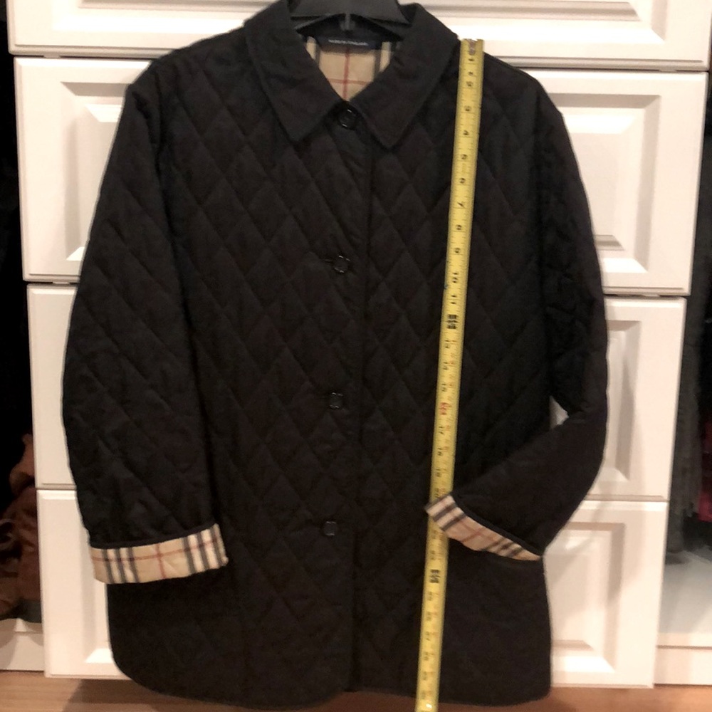 Burberry ‘like new’ authentic, classic/timeless quilted jacket.